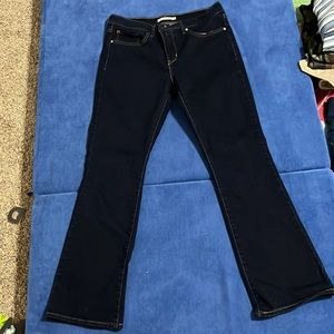 Levi very dark wash 315 shaping bootcut size 31